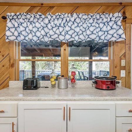 Wooded Bliss Hot Tub Single Level Cabin With No Steps Rocking Chairs And Wooded Views Pigeon Forge Zewnętrze zdjęcie